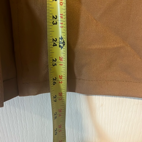 NWT faux suede skirt - Picture 4 of 5